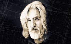 حسین منزوی