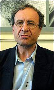 عباس پژمان